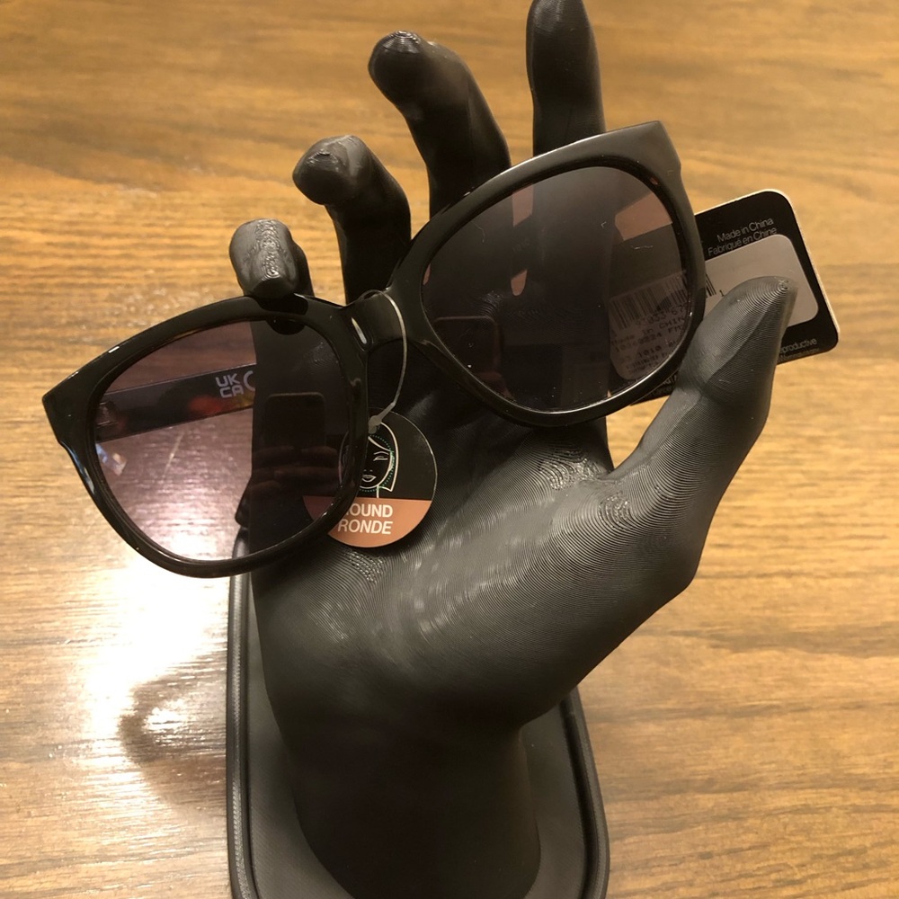 Foster Grant Black Sunglasses